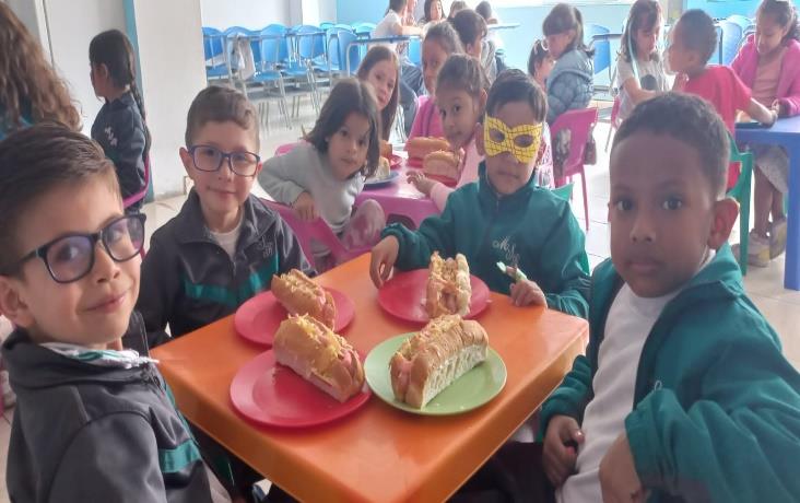 Niños beneficiarios de la Fundación Ángel de Luz